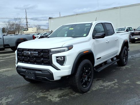 New 2026 GMC Canyon Elevation w/ Technology Package image 3