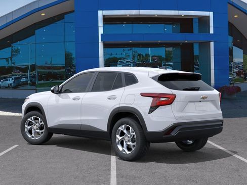 New 2026 Chevrolet Trax LS FWD image 27