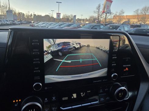 Certified 2022 Toyota Highlander XLE image 26