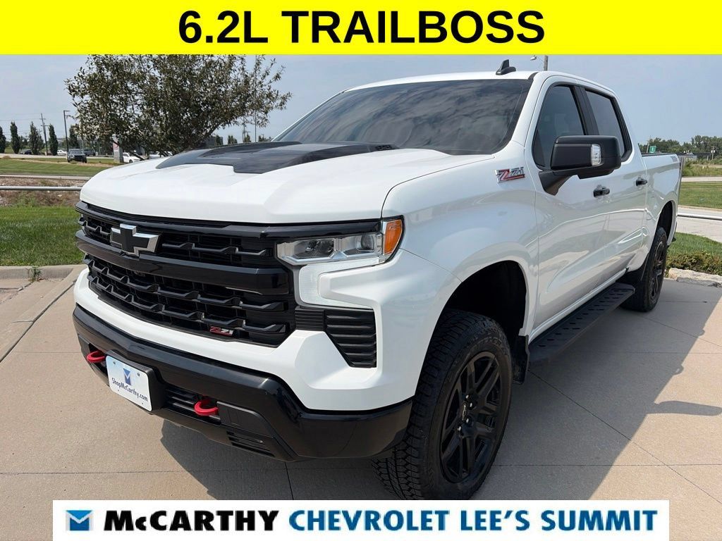 Used 2023 Chevrolet Silverado 1500 LT Trail Boss w/ Convenience Package II AWD/4WD image 4