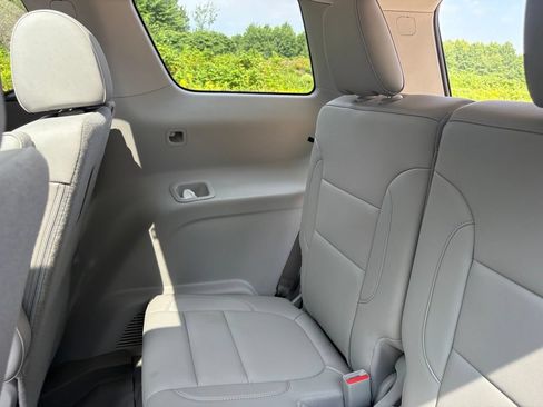 Used 2023 GMC Acadia SLT w/ Preferred Package AWD/4WD image 50
