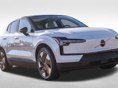 New 2026 Volvo EX30 Ultra w/ Climate Package