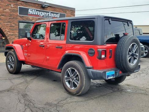 Used 2023 Jeep Wrangler Unlimited Sahara AWD/4WD image 5