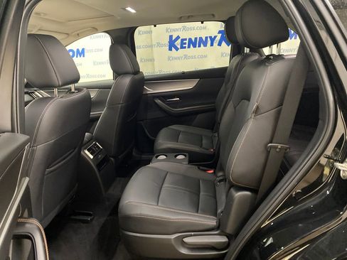 Certified 2025 MAZDA CX-90 3.3 Turbo w/ Preferred Package AWD/4WD image 13