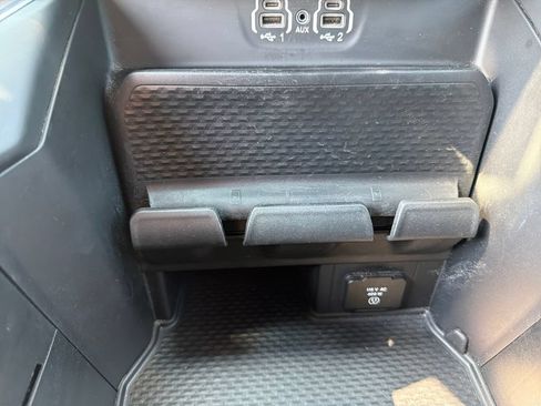 Used 2022 RAM 1500 Laramie w/ Sport Appearance Package AWD/4WD image 28