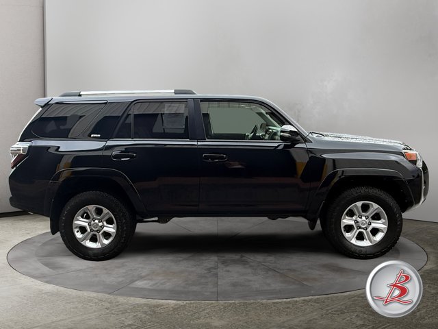 Used 2021 Toyota 4Runner SR5 Premium w/ Moonroof Package AWD/4WD image 8