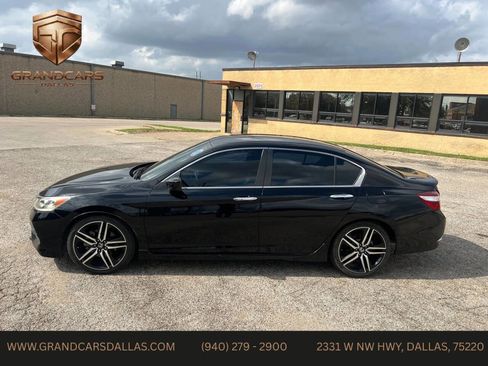 Used 2016 Honda Accord Sport image 4