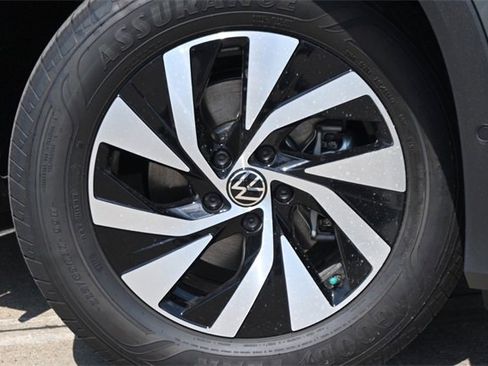 New 2025 Volkswagen Tiguan S image 6