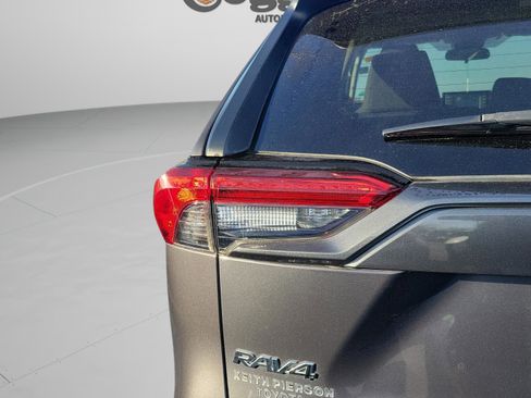 Certified 2022 Toyota RAV4 XLE w/ Convenience Package image 17