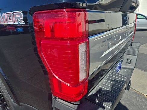 Used 2022 Ford F350 Platinum w/ Tremor Off-Road Package AWD/4WD image 34