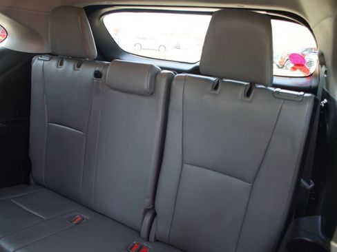 Used 2022 Toyota Highlander Limited FWD image 17