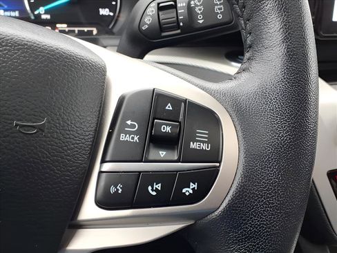 Used 2023 Ford Explorer XLT w/ Equipment Group 202A image 23