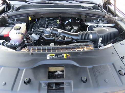 Used 2024 Jeep Grand Cherokee Limited w/ Trailer Tow Package AWD/4WD image 14