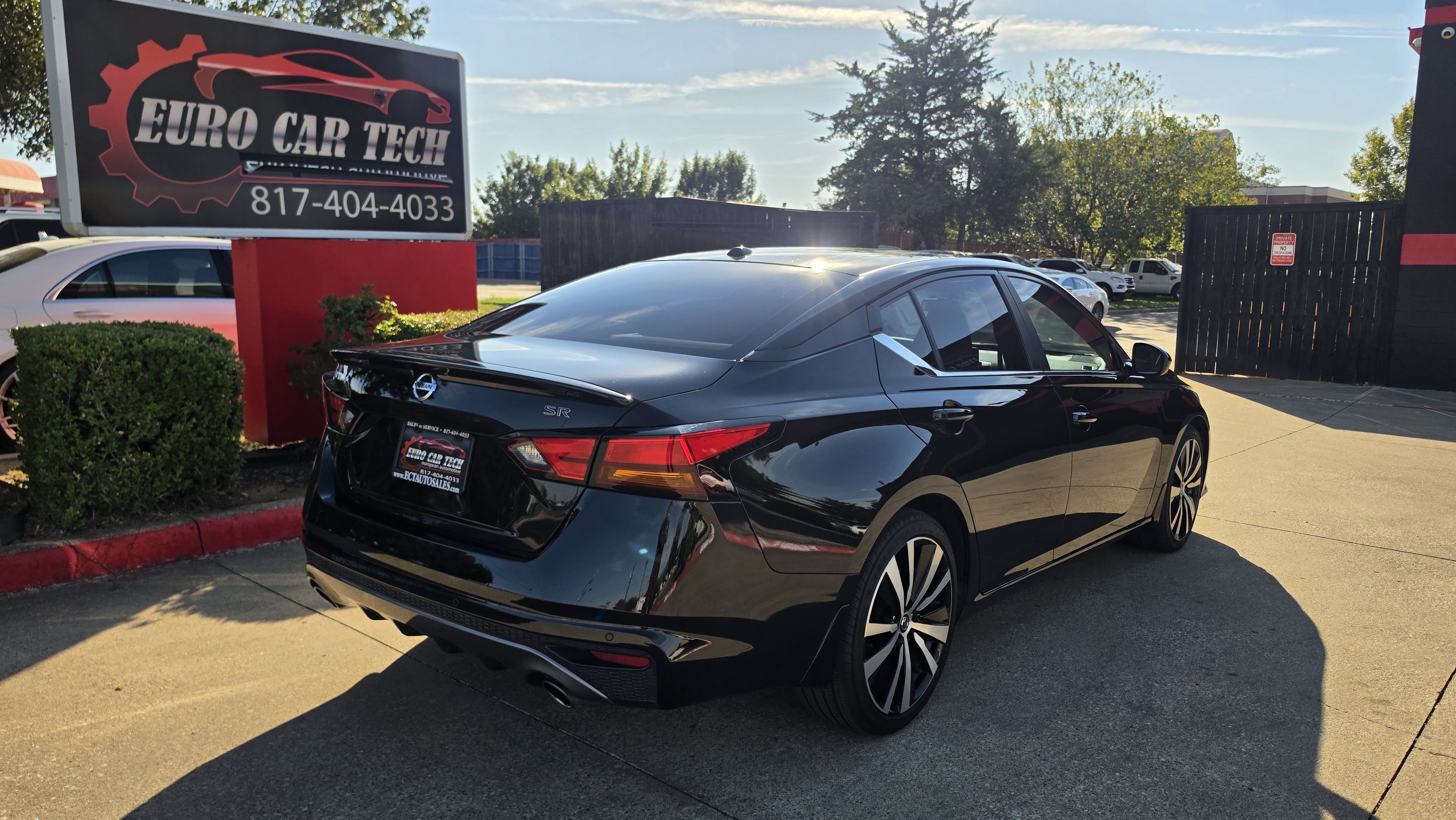 Used 2020 Nissan Altima 2.5 SR FWD image 8