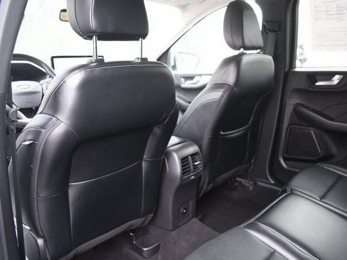 Used 2025 Ford Escape Platinum AWD/4WD image 21