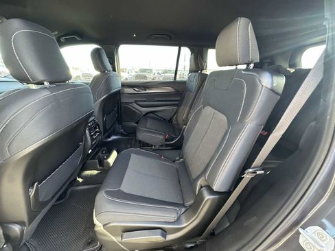 New 2025 Jeep Grand Cherokee L Laredo w/ Luxury Tech Group I image 22