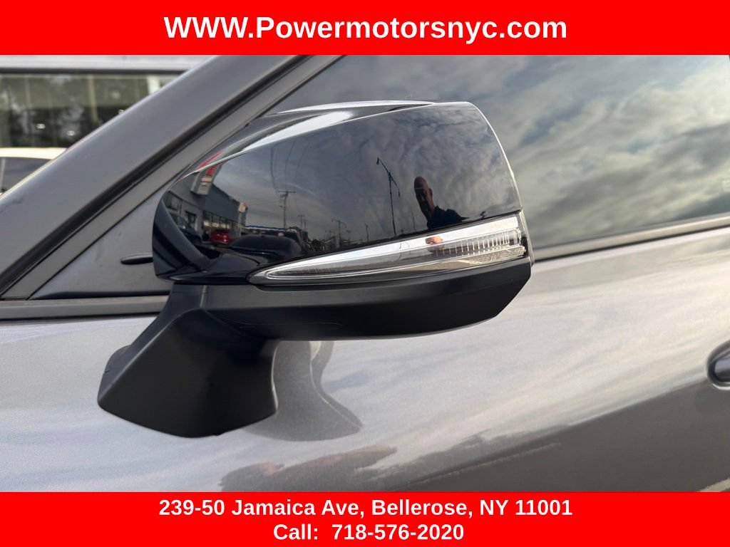 Used 2023 Toyota Highlander XSE AWD/4WD image 13