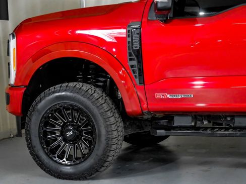 Used 2023 Ford F250 Lariat w/ Lariat Ultimate Package image 13