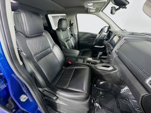 Certified 2024 Nissan Frontier SL w/ Technology Package AWD/4WD image 36