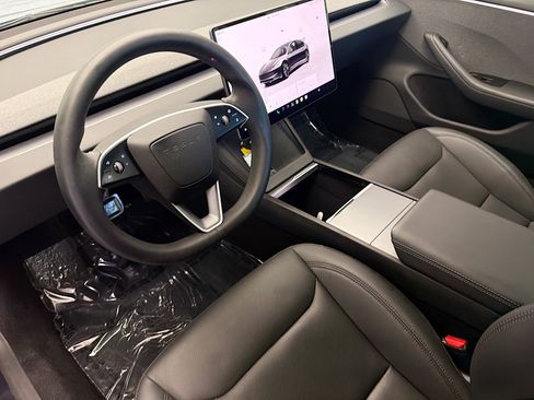 Used 2024 Tesla Model 3 Standard Range RWD image 7