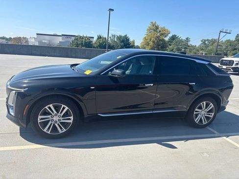 Certified 2024 Cadillac Lyriq Tech w/ Driver Assist Package RWD image 2