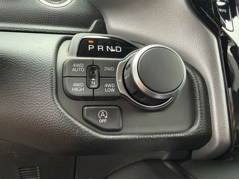 New 2026 RAM 1500 4x4 Crew Cab image 18