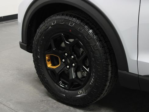 New 2026 Ford Explorer Tremor w/ Tremor Convenience Package image 10