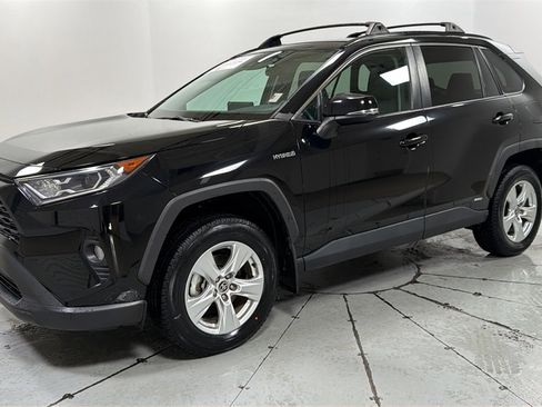 Certified 2021 Toyota RAV4 XLE image 1