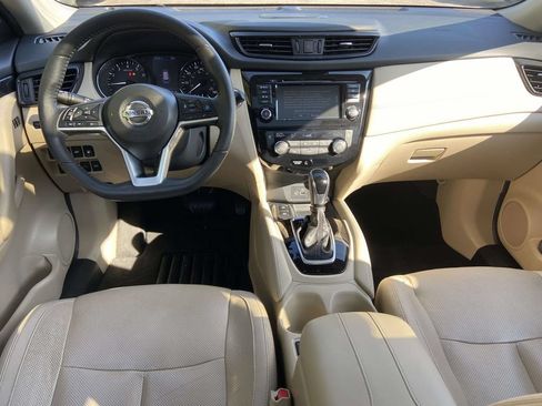Used 2020 Nissan Rogue SL w/ Premium Package FWD image 10
