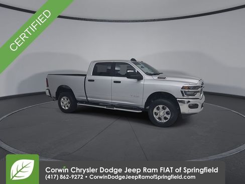 Used 2026 RAM 2500 Big Horn AWD/4WD image 2