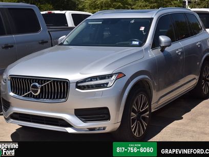 Used 2021 Volvo XC90 T5 Momentum w/ Advanced Package
