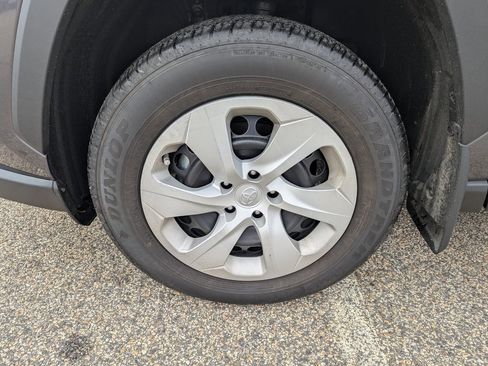 Used 2024 Toyota RAV4 LE image 12