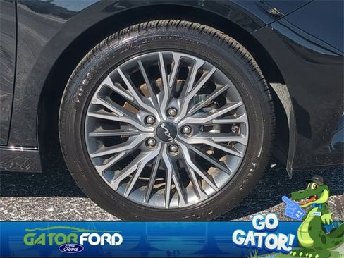 Used 2023 Kia Forte GT-Line w/ GT-Line Premium Package image 11