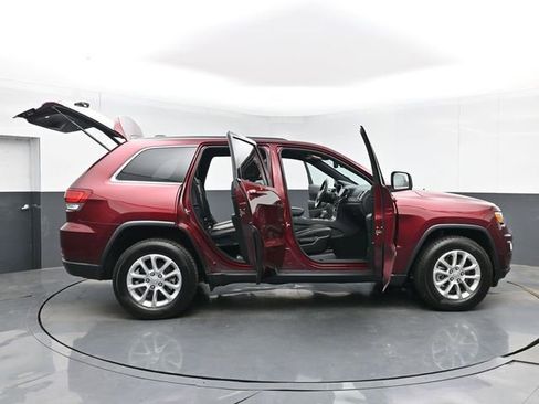 Used 2022 Jeep Grand Cherokee Laredo X image 37