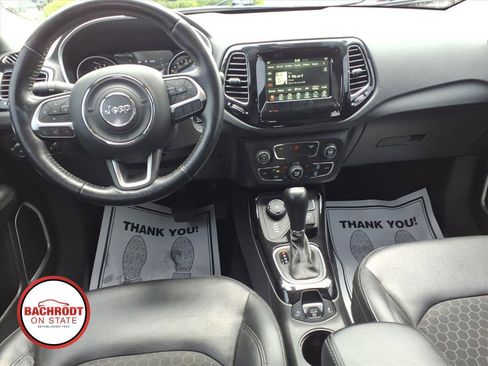 Used 2019 Jeep Compass Latitude AWD/4WD image 9