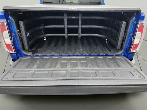 Used 2020 GMC Canyon SLT w/ Driver Alert Package image 32