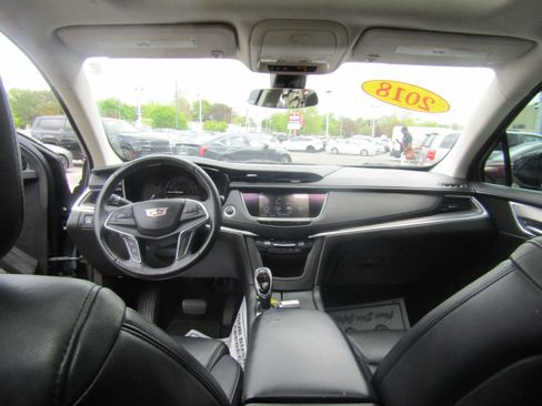 Used 2018 Cadillac XT5 Luxury w/ Driver Awareness Package AWD/4WD image 18