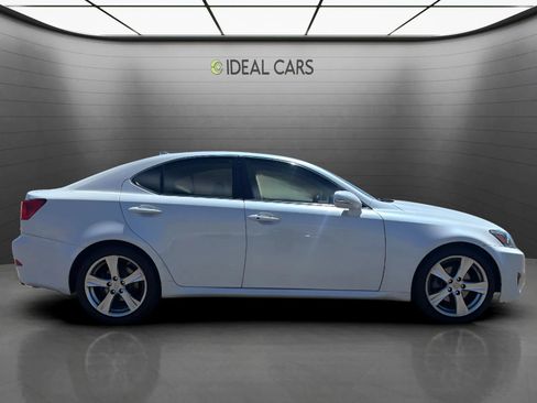 Used 2011 Lexus IS 250 w/ Premium Pkg Value Edition RWD image 4