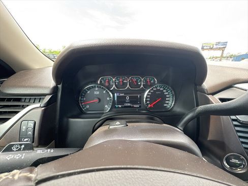 Used 2016 Chevrolet Suburban LT AWD/4WD image 14