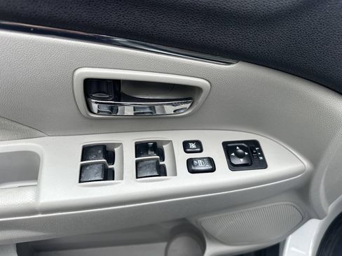 Used 2020 Mitsubishi Outlander Sport ES FWD image 16