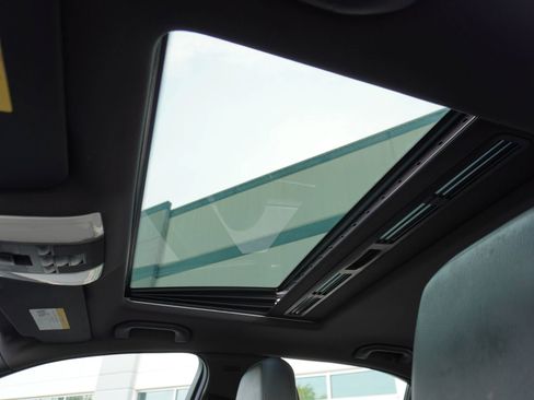 Used 2011 Mercedes-Benz C 300 Sedan image 13