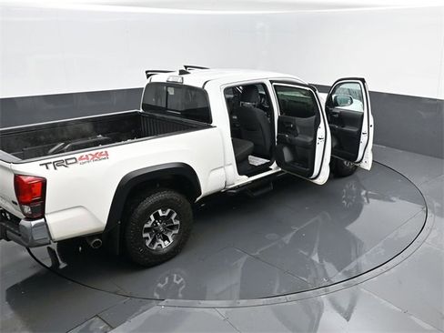 Used 2019 Toyota Tacoma TRD Off-Road image 26