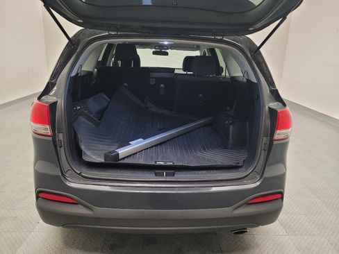 Used 2017 Kia Sorento LX FWD image 29