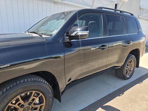 Used 2020 Toyota Land Cruiser Heritage Edition image 15
