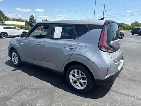 Used 2024 Kia Soul LX w/ Option Group 015 FWD image 5
