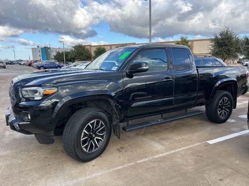 Used 2022 Toyota Tacoma TRD Sport image 7