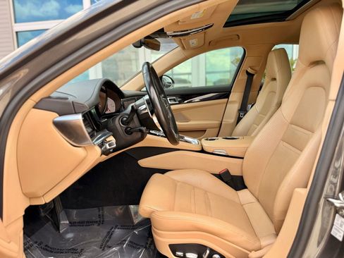 Used 2018 Porsche Panamera image 23