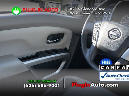 Used 2024 Nissan Titan SV w/ SV Convenience Package image 13