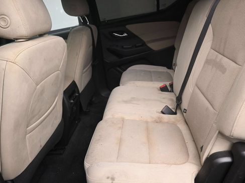Used 2023 Chevrolet Traverse LS FWD image 14