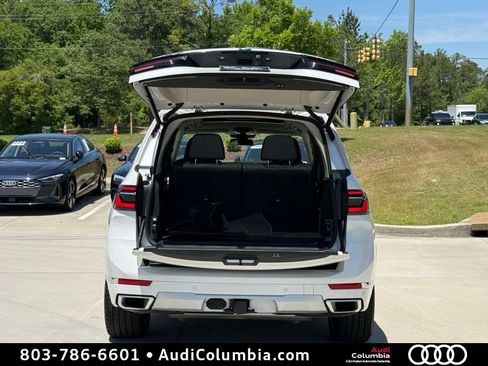Used 2023 BMW X7 xDrive40i AWD/4WD image 16